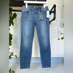 Studio Blue, new with tags, size 28 or 6. Never worn!